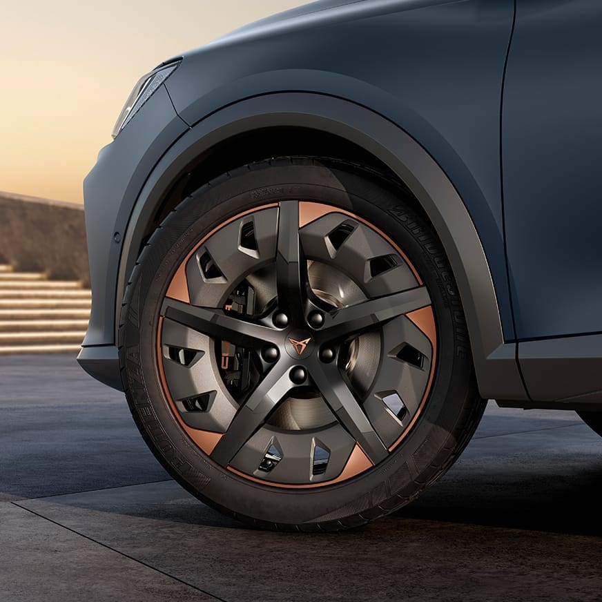 cupra formentor with 38 19 inch aero wheels in sport black matte and copper  