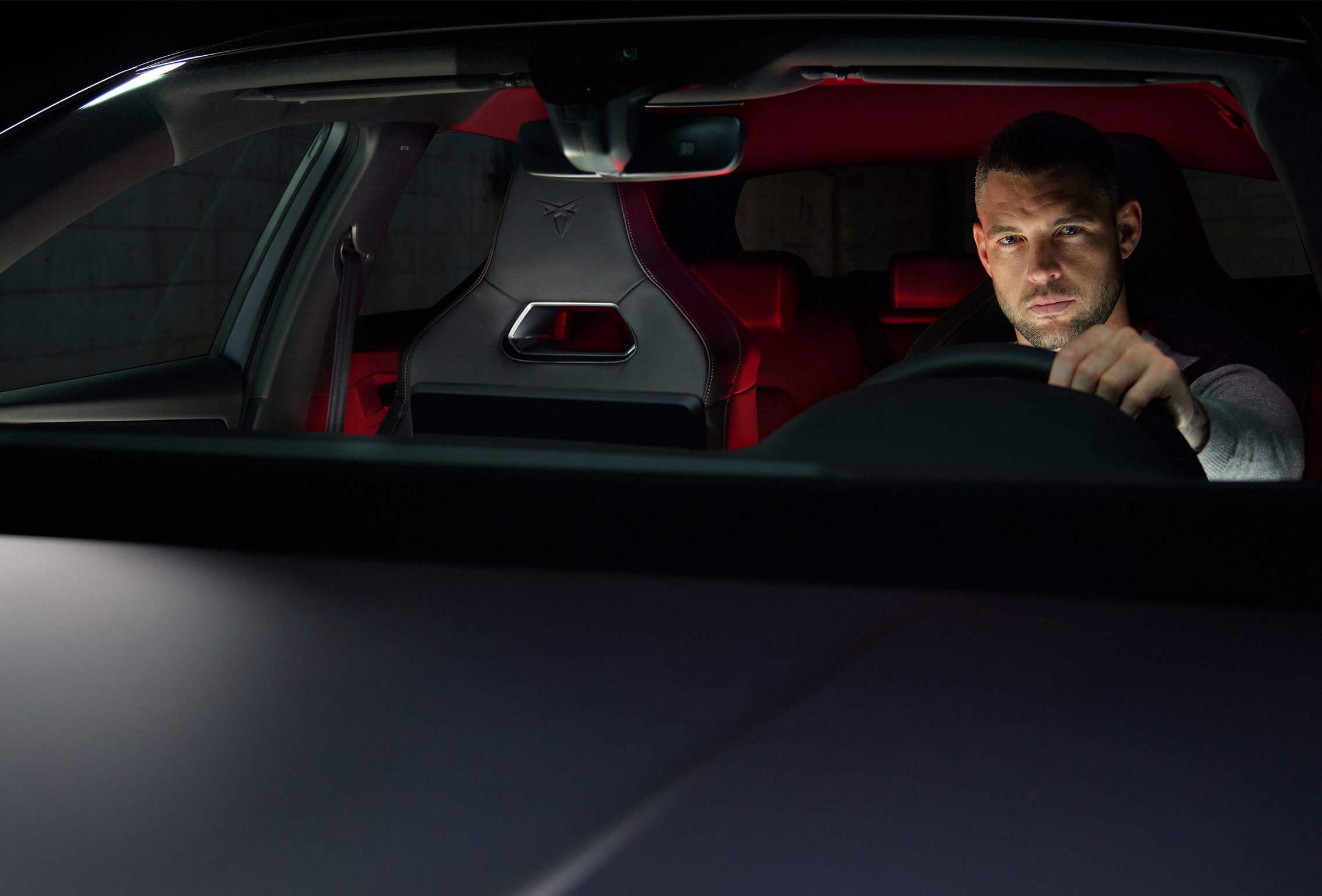 cupra leon ehybrid compact sports car interior view of cup bucket seats