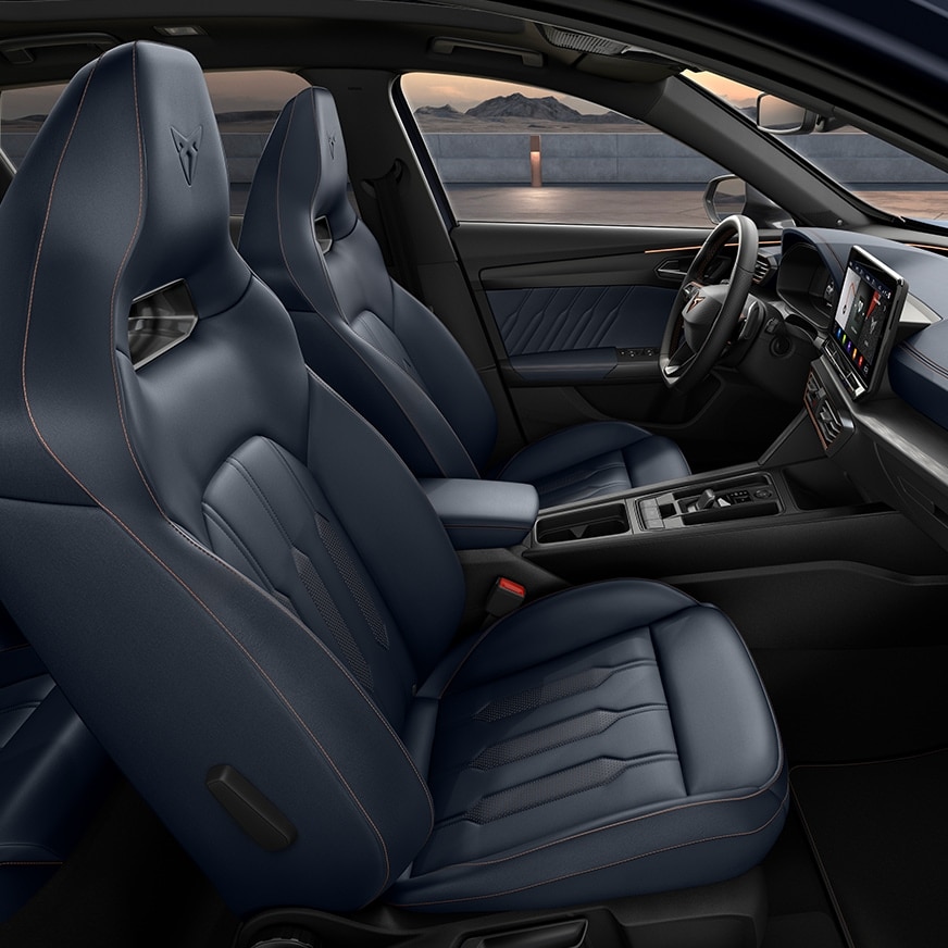 new-cupra-formentor-interior-with-nappa-leather-bucket-seats-and-dashboard-finished-with-copper-stitching