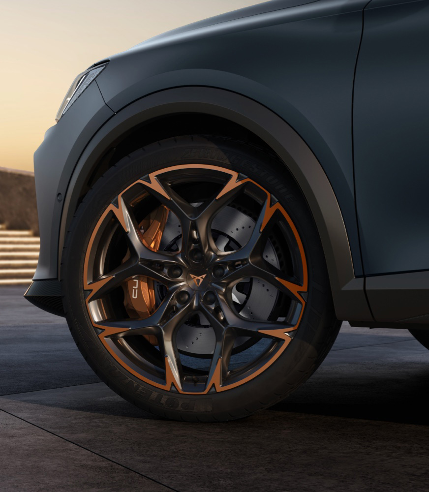 cupra-formentor-cooper-sport-black-machined-alloy-wheels